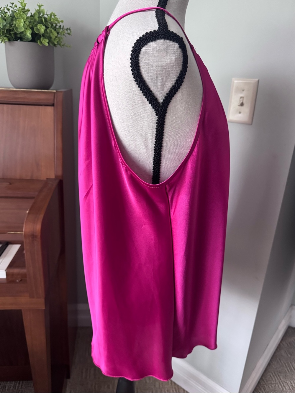 Nicole Miller Hot Pink Shiny Satin Halter Top Camisole Blouse XL Fuchsia Y2K - Picture 3 of 13